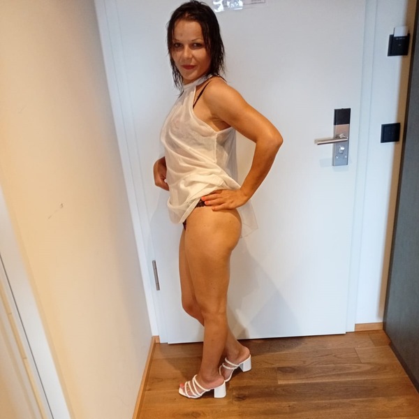 Tina - ganz neu in deiner Stadt!, 0152-16836511, Stuttgart, 